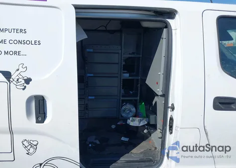 2019 Nissan Nv200 Sv z USA, uszkodzony, nr VIN 3N6CM0KN2KK706860